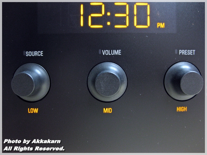 Yamaha TSX-140 เครื่องเสียงดีไซน์เฉียบสำหรับบ้านคุณ iPod iPhone Docking FM AM CD USB Desktop Audio System